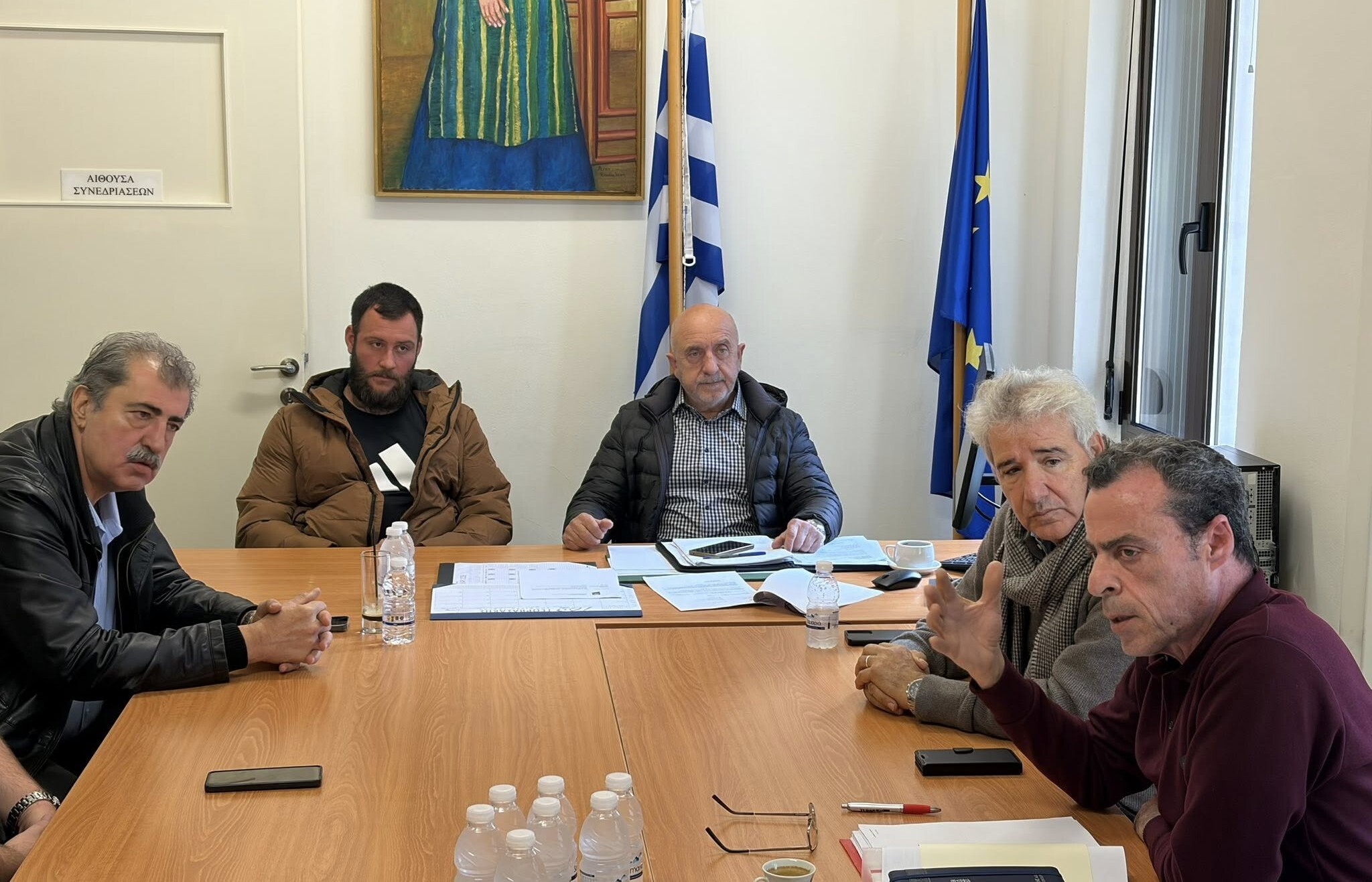 Δ.Σφακίων: Συνάντηση και επιτόπια εξέταση με τον ΟΑΚ για την ενίσχυση των πρανών στη Χώρα