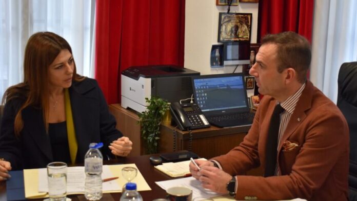 Συνάντηση Δημάρχου Καστοριάς με την Υπουργό Εκπαίδευσης