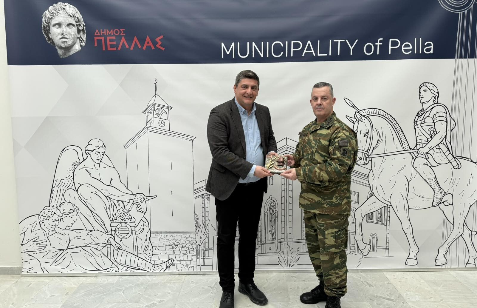 Συνάντηση δημάρχου Πέλλας με τον καινούργιο διοικητή της ΙΙης Μ/Κ Μεραρχίας Πεζικού