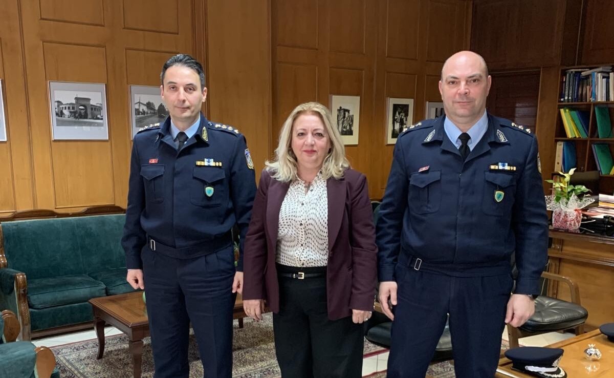 Συνάντηση της Αντιπεριφερειάρχη Τρικάλων με την καινούργια ηγεσία της Αστυνομικής Διεύθυνσης