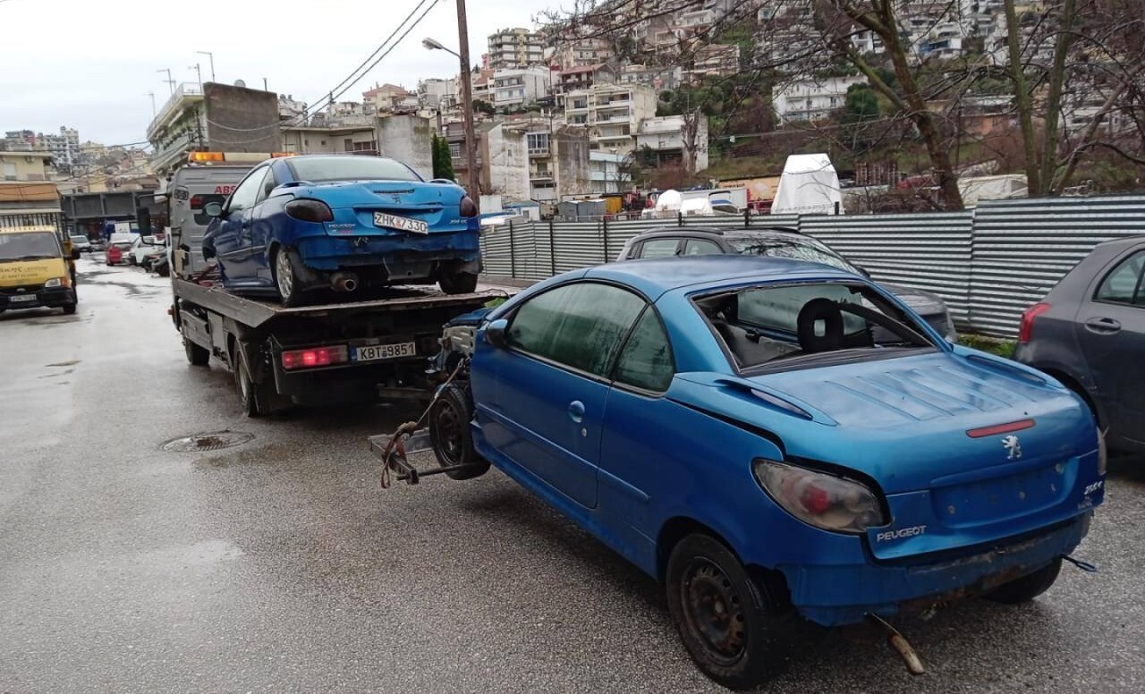 Δ.Καβάλας: Απομάκρυνση παρατημένων αυτοκινήτων και μοτοσυκλετών