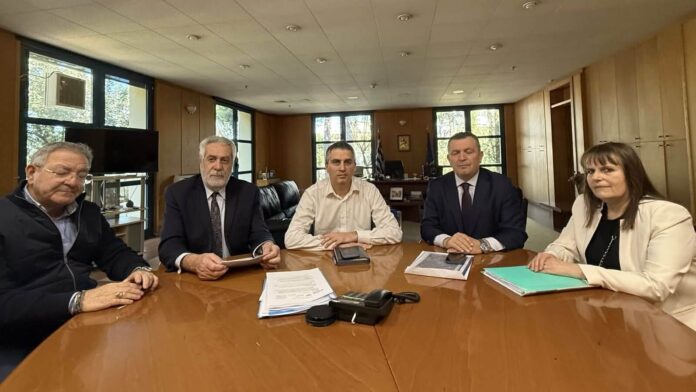 Σύσκεψη δημάρχου Αλμυρού με τον Υπ. Υποδομών για βελτίωση οδικού δικτύου