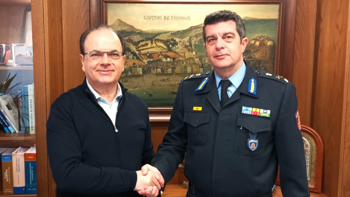 Σύσκεψη Δημάρχου Ρεθύμνης με τον Περιφερειακό Διοικητή Πυροσβεστικής Υπηρεσίας