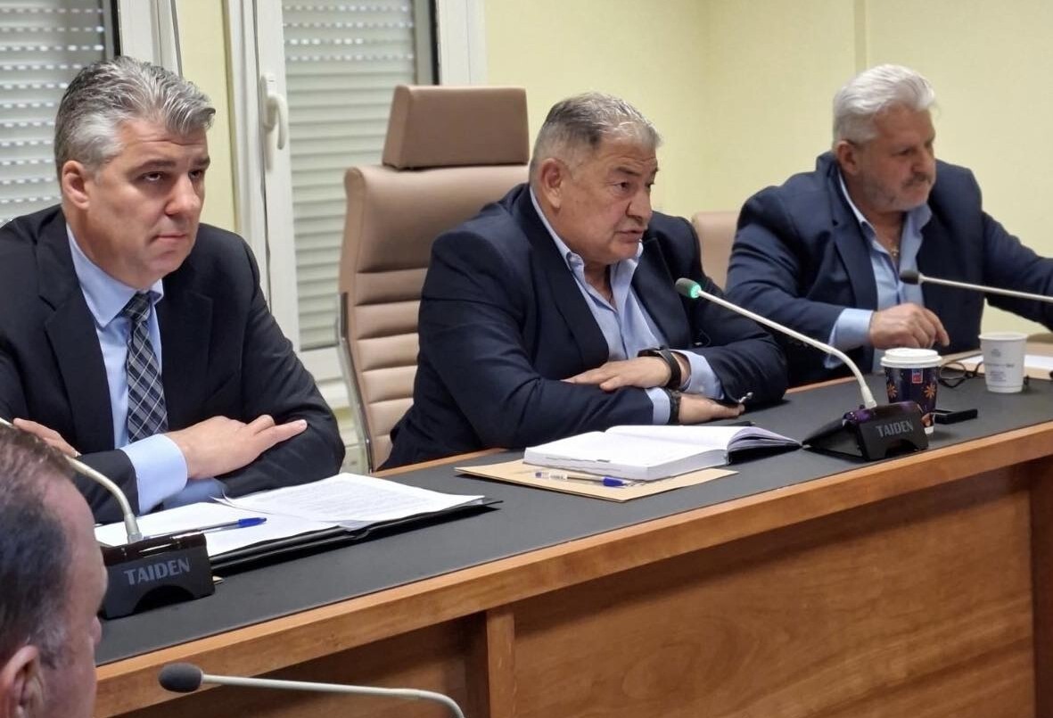 Συνάντηση Περιφερειάρχη με Δημάρχους και αντιπροσώπους Δήμων της Α.Μ.Θ.