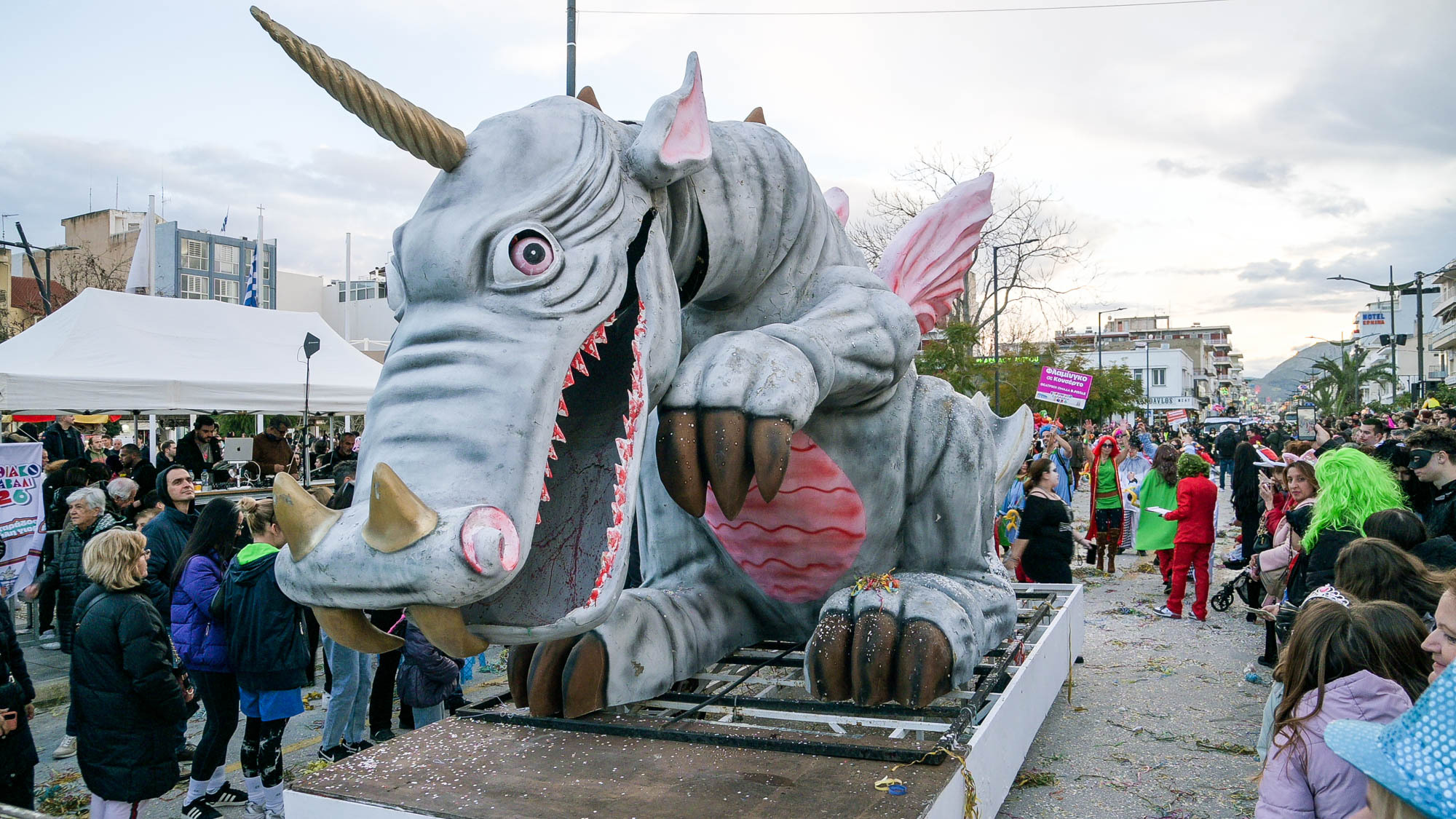 Η Κόρινθος δημιούργησε ιστορία με το πιο φαντασμαγορικό της καρναβάλι