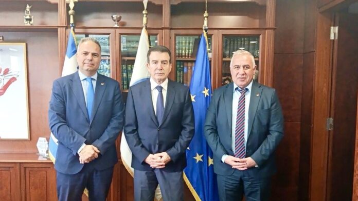 Σύσκεψη Δημάρχου Αιγιαλείας και Υπ. Προστασίας του Πολίτη για βελτίωση της αστυνόμευσης