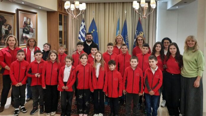 Μαθητές και μαθήτριες από το Halchiu Ρουμανίας επισκέφτηκαν τον Δήμο Σερρών