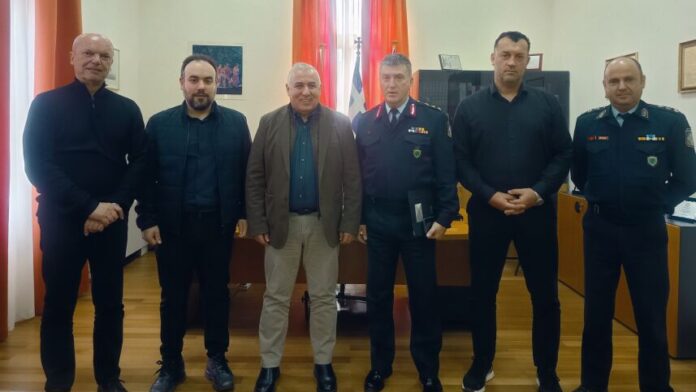 Συνάντηση Δημάρχου Αιγιαλείας με την ΕΛ.ΑΣ. για θέματα ασφαλείας