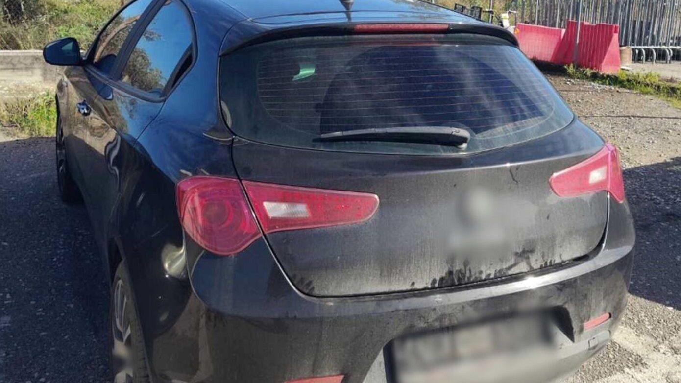 Σύλληψη 35χρονου στα διόδια Τραγάνας: Οδηγούσε κλεμμένο όχημα με ψεύτικες πινακίδες