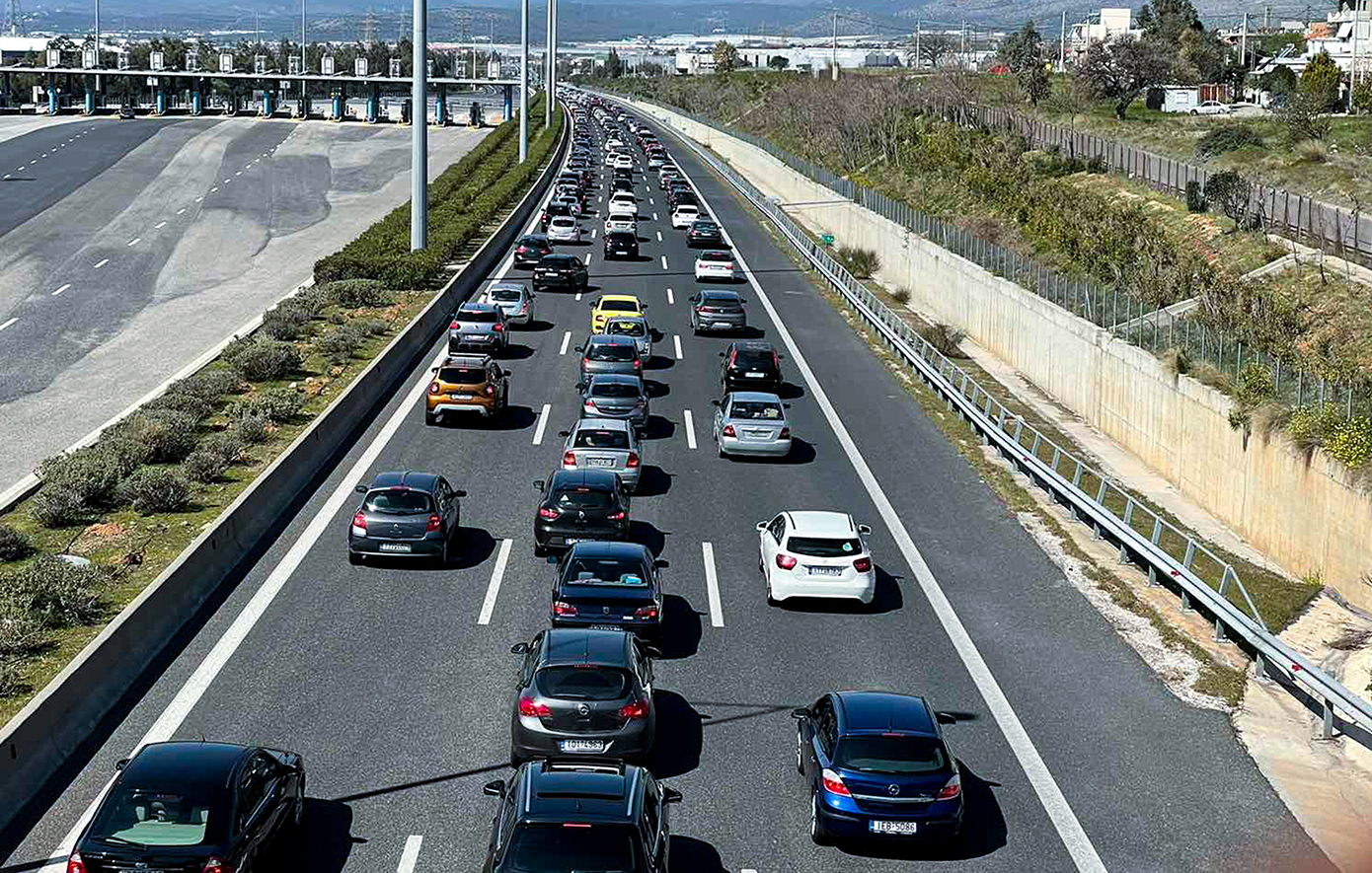 Επεκτείνεται έως την Κυριακή 22/2 ο αποκλεισμός των εισόδων στην Αττική Οδό από Μάνδρα μέχρι Αιγάλεω