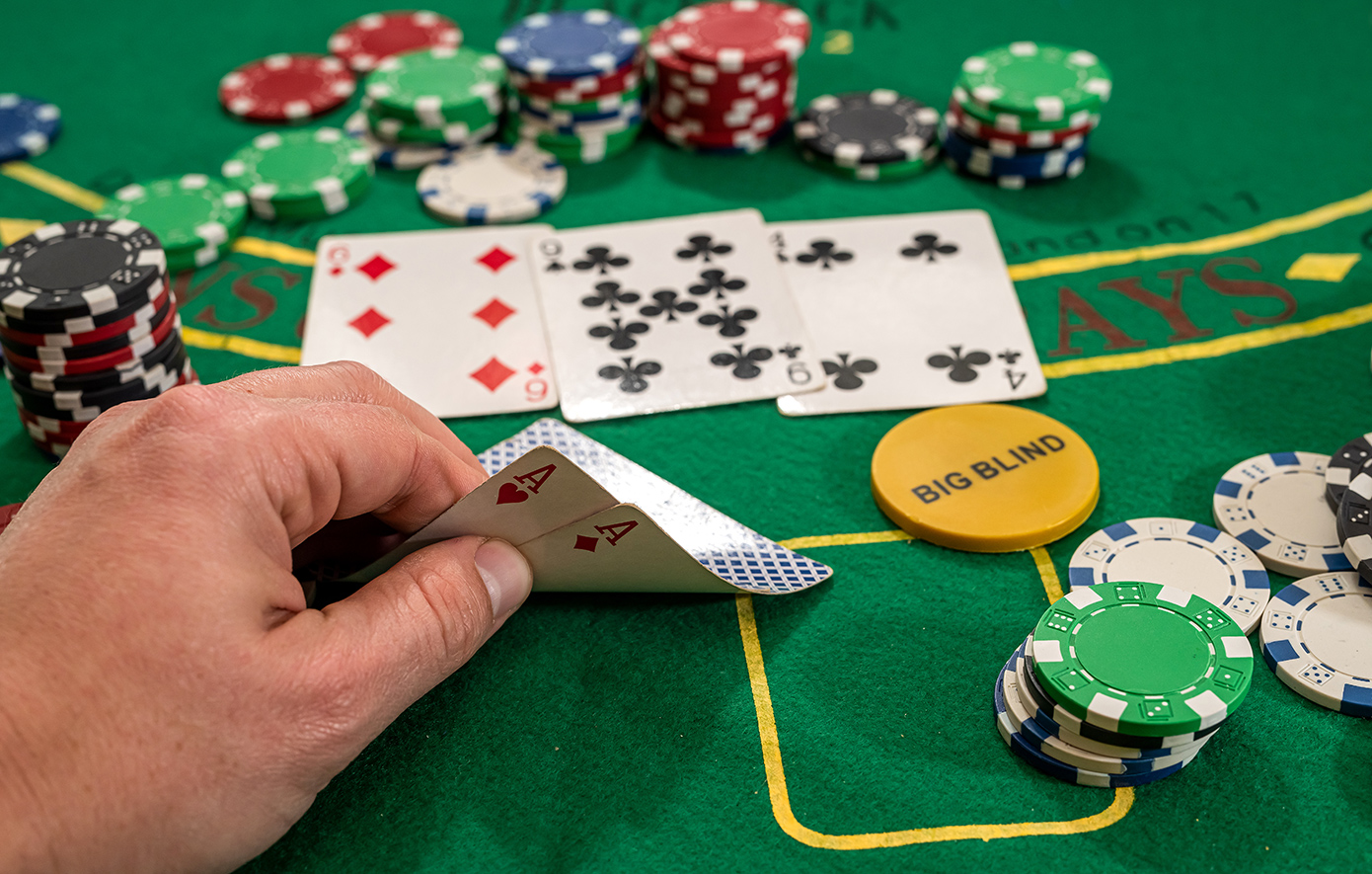 Καταστολή παράνομου τζόγου: Πρόστιμα έως 800.000 ευρώ, άμεσο «μπλοκάρισμα» ιστοσελίδων και έλεγχοι σε influencers