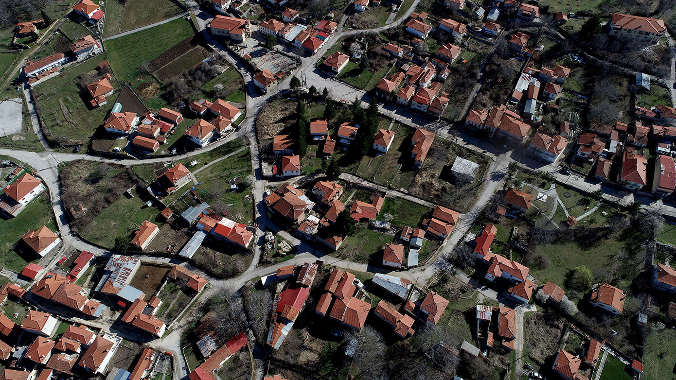 Υπόδειγμα ακεραιότητας δημοτική υπάλληλος Κοζάνης – Εντόπισε και επέστρεψε γεμάτο πορτοφόλι για δεύτερη φορά