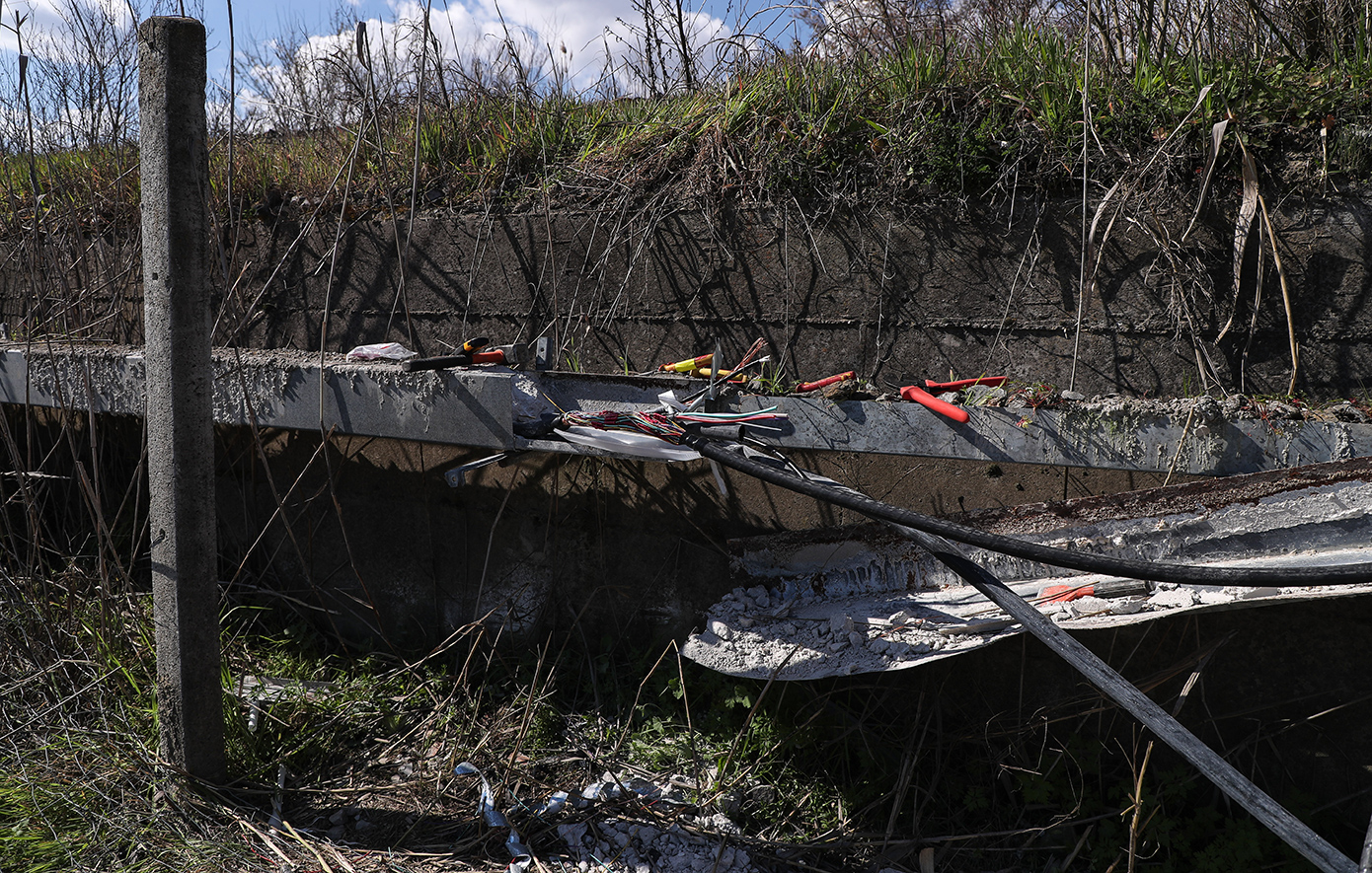 Υπό διερεύνηση από το ελληνικό FBI η δολιοφθορά στα καλώδια τηλεδιοίκησης και σηματοδότησης στο Πλατύ – Πού επικεντρώνονται οι έρευνες