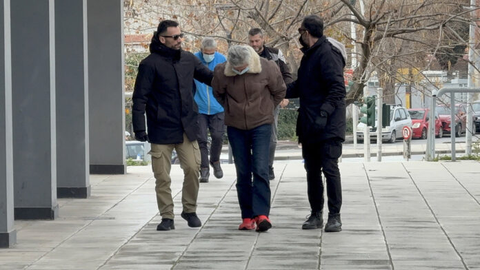 Απορίες για τις ανθρωποκτονίες δύο γυναικών στη Μενεμένη – Υπό «διερεύνηση» οι συλληφθέντες – Τι εξετάζουν οι Αρχές