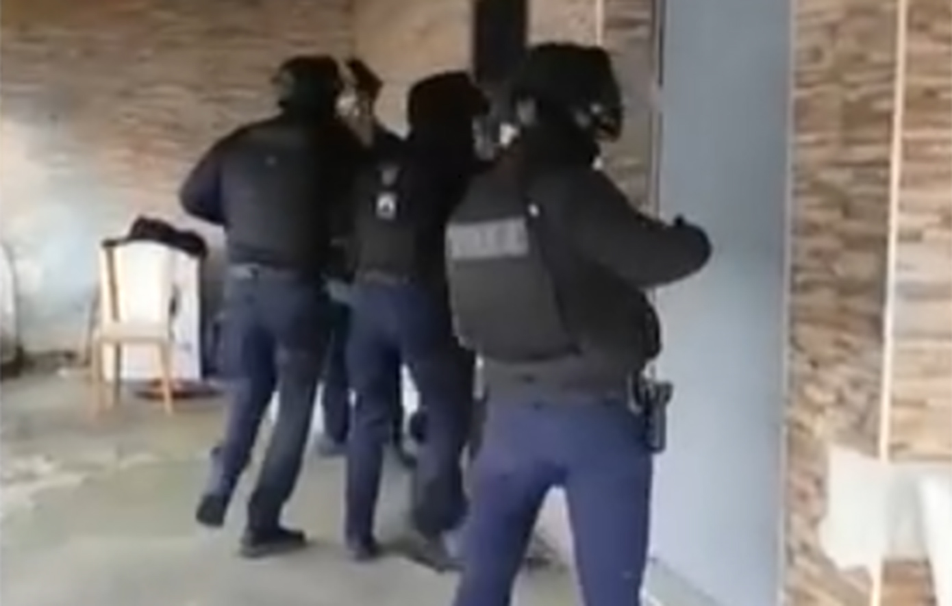 Αστυνομική επιχείρηση σε καταυλισμούς Μενιδίου και Φυλής – Αφαίρεσαν 520 μέτρα παράνομων καλωδίων