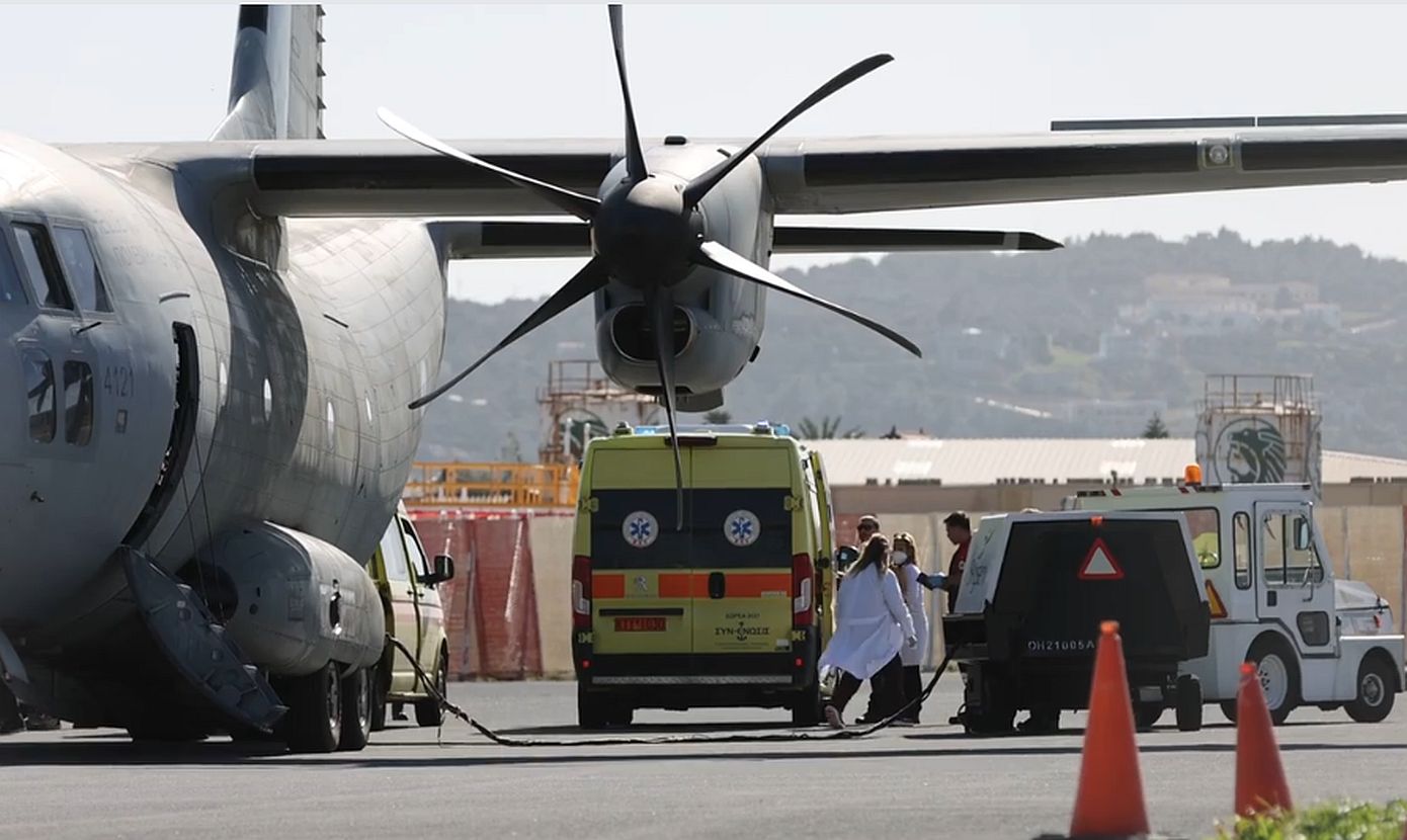 Ναυάγιο στη Χίο: Αερομεταφορά έξι παιδιών με σοβαρούς τραυματισμούς στην Αθήνα – Δείτε το βίντεο