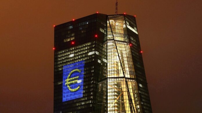 Η ΕΚΤ κράτησε σταθερά τα επιτόκια – Μακροπρόθεσμος πληθωρισμός στο 2%