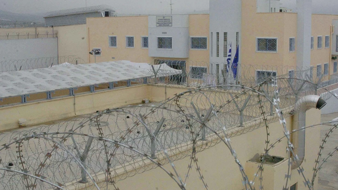 Δύο πυροβολισμοί στο κεφάλι δέχθηκε ο ισοβίτης στις φυλακές Δομοκού – Ποια μυστικά κρύβονται πίσω από το περιστατικό