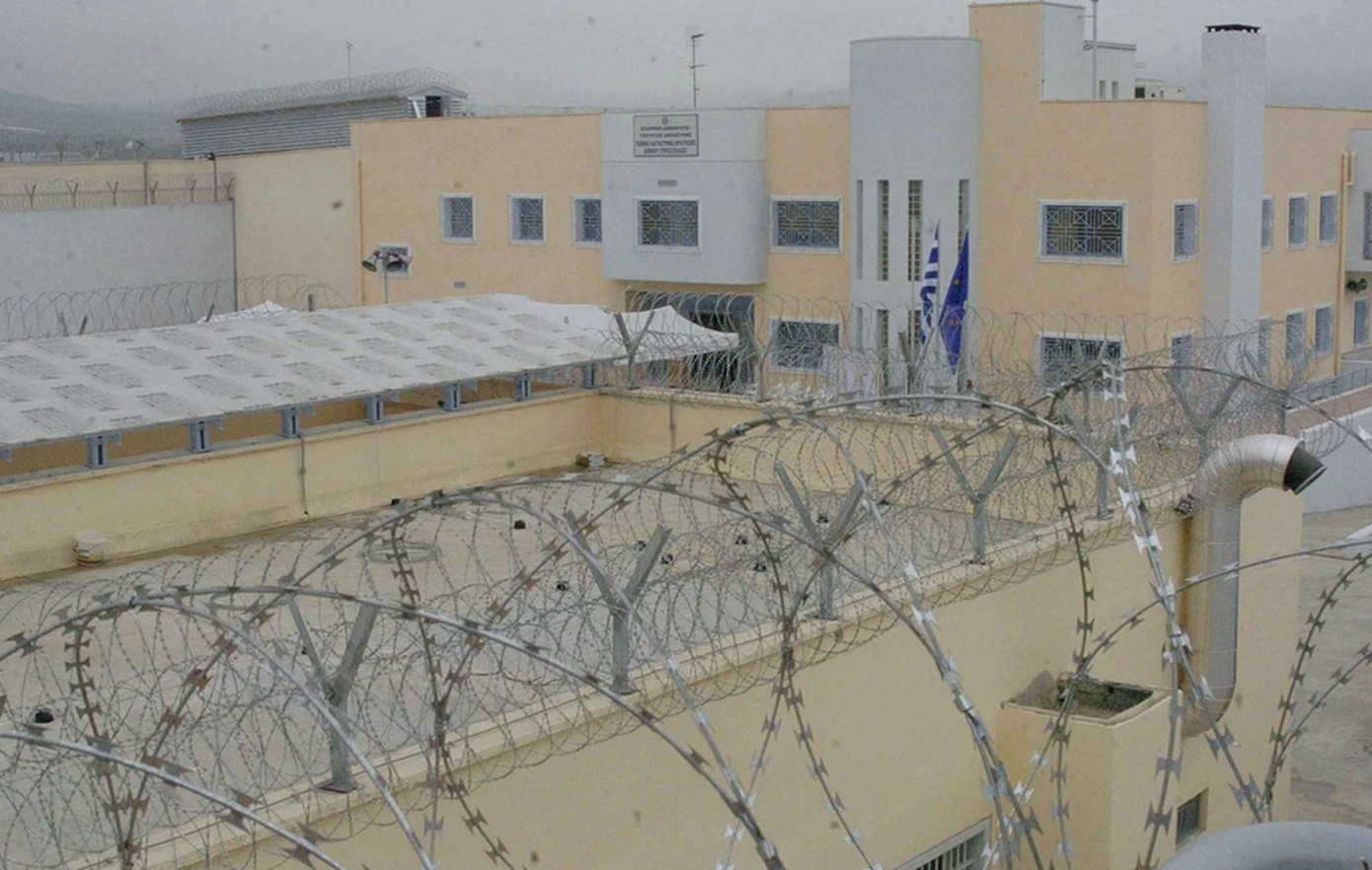 Δύο πυροβολισμοί στο κεφάλι δέχθηκε ο ισοβίτης στις φυλακές Δομοκού – Ποια μυστικά κρύβονται πίσω από το περιστατικό