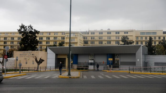 Κατασκοπευτικό σκάνδαλο στις Ένοπλες Δυνάμεις – Συνελήφθη στρατιωτικός για διαρροή πληροφοριών σε τρίτους