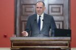 Πρώτη φορά εορτάζεται η Παγκόσμια Ημέρα Ελληνικής Γλώσσας: Το μήνυμα του Γιώργου Γεραπετρίτη