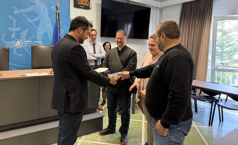 Εγκαίνια 3 νέων δημοτικών υπαλλήλων στο Δημαρχείο Χανίων