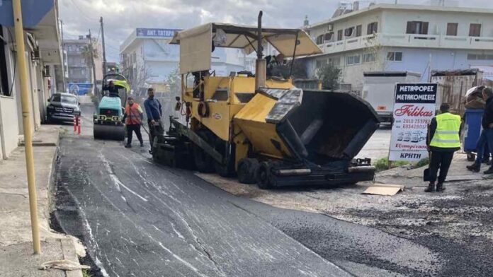 Σε πλήρη δράση η «εκστρατεία κατά των λακκούβων» στον Δήμο Ηρακλείου