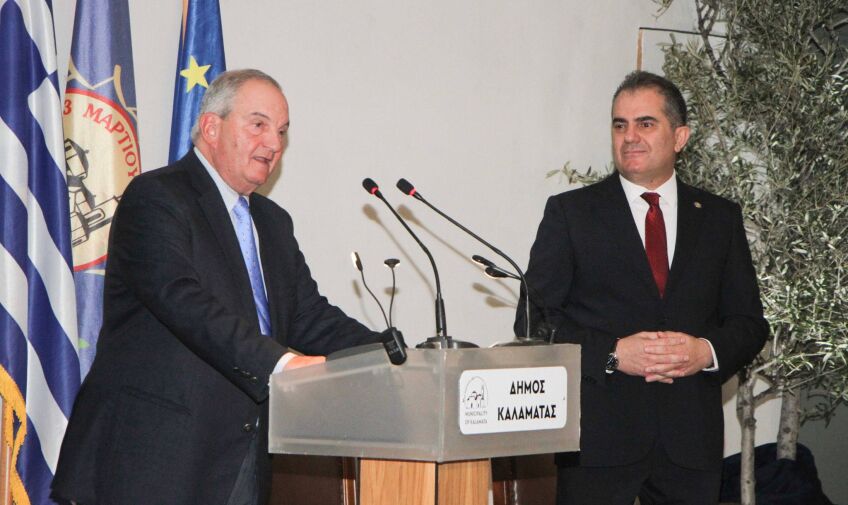 Επίτιμος Δημότης Καλαμάτας ο πρώην Πρωθυπουργός K. Καραμανλής