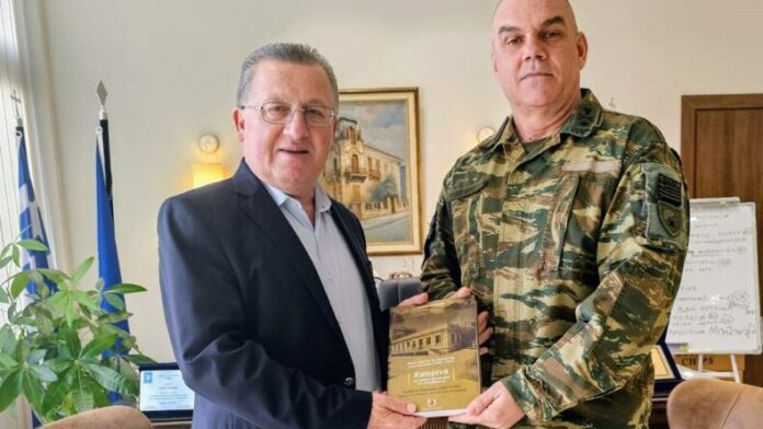 Ο νέος Διοικητής της Ταξιαρχίας Λιτοχώρου επισκέπτεται το Δημαρχείο Κατερίνης