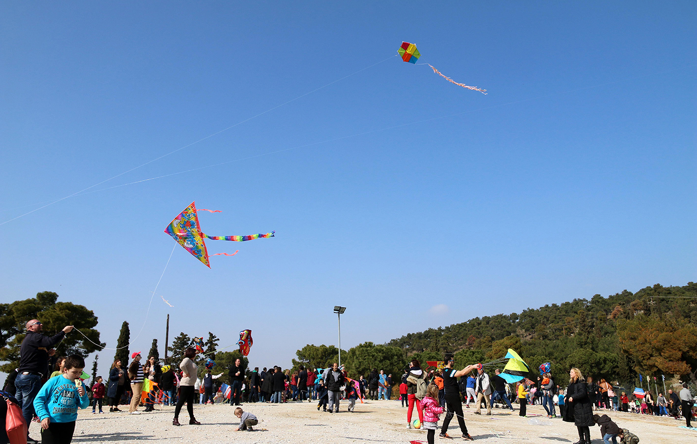 Δύο ημέρες με βροχές, καταιγίδες και αύξηση θερμοκρασίας – Πώς θα πετάξουμε χαρταετό με αυτόν τον καιρό;