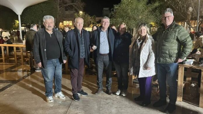 Μεγάλη συμμετοχή στην πρεμιέρα του Κορινθιακού Καρναβαλιού