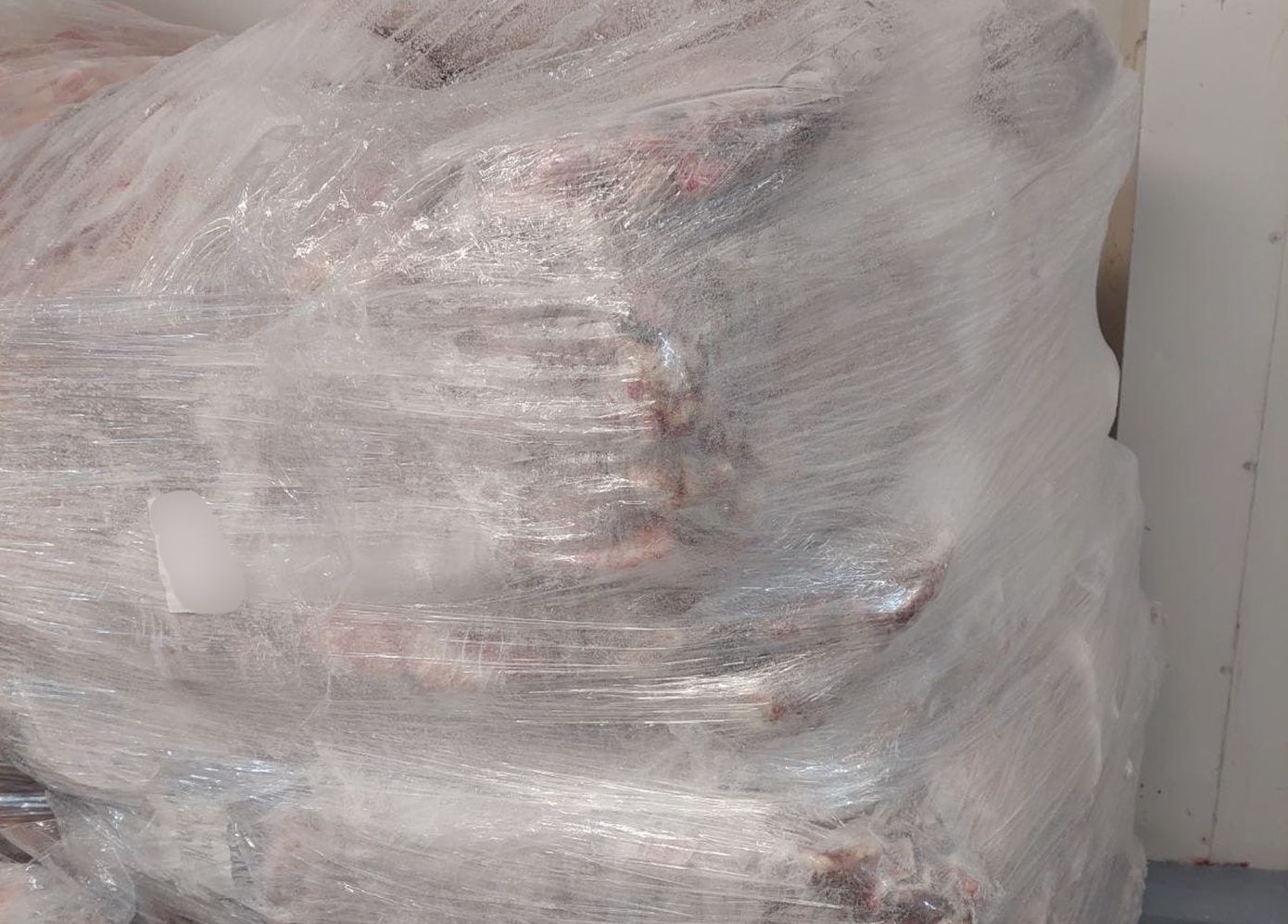 Ανακαλύφθηκαν 4.780 κιλά ακατάλληλου κρέατος την Τσικνοπέμπτη στην Αττική – Δείτε εικόνες