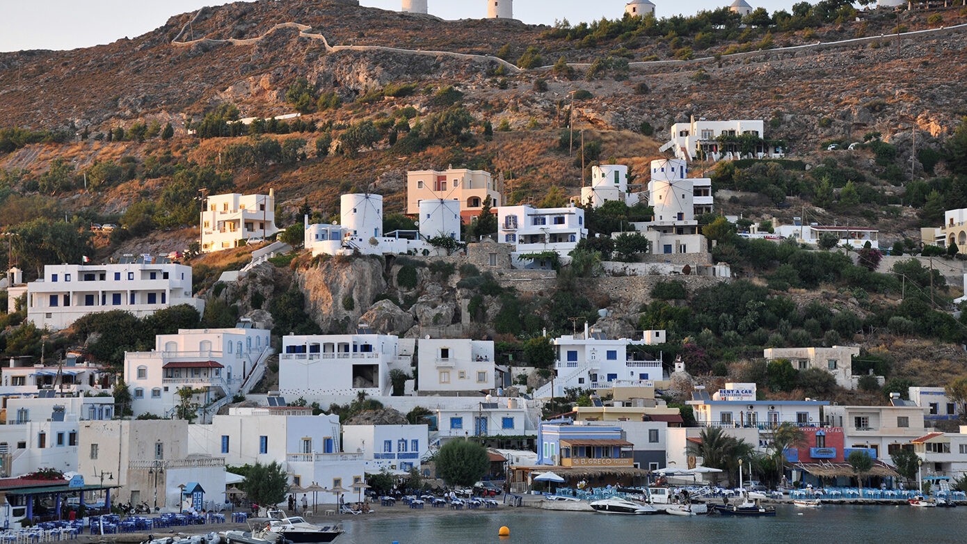 Πατέρας κακοποιούσε τον 17χρονο γιο που τον σκότωσε στη Λέρο: Τον είχε χτυπήσει και τραυματίσει με κοπίδι