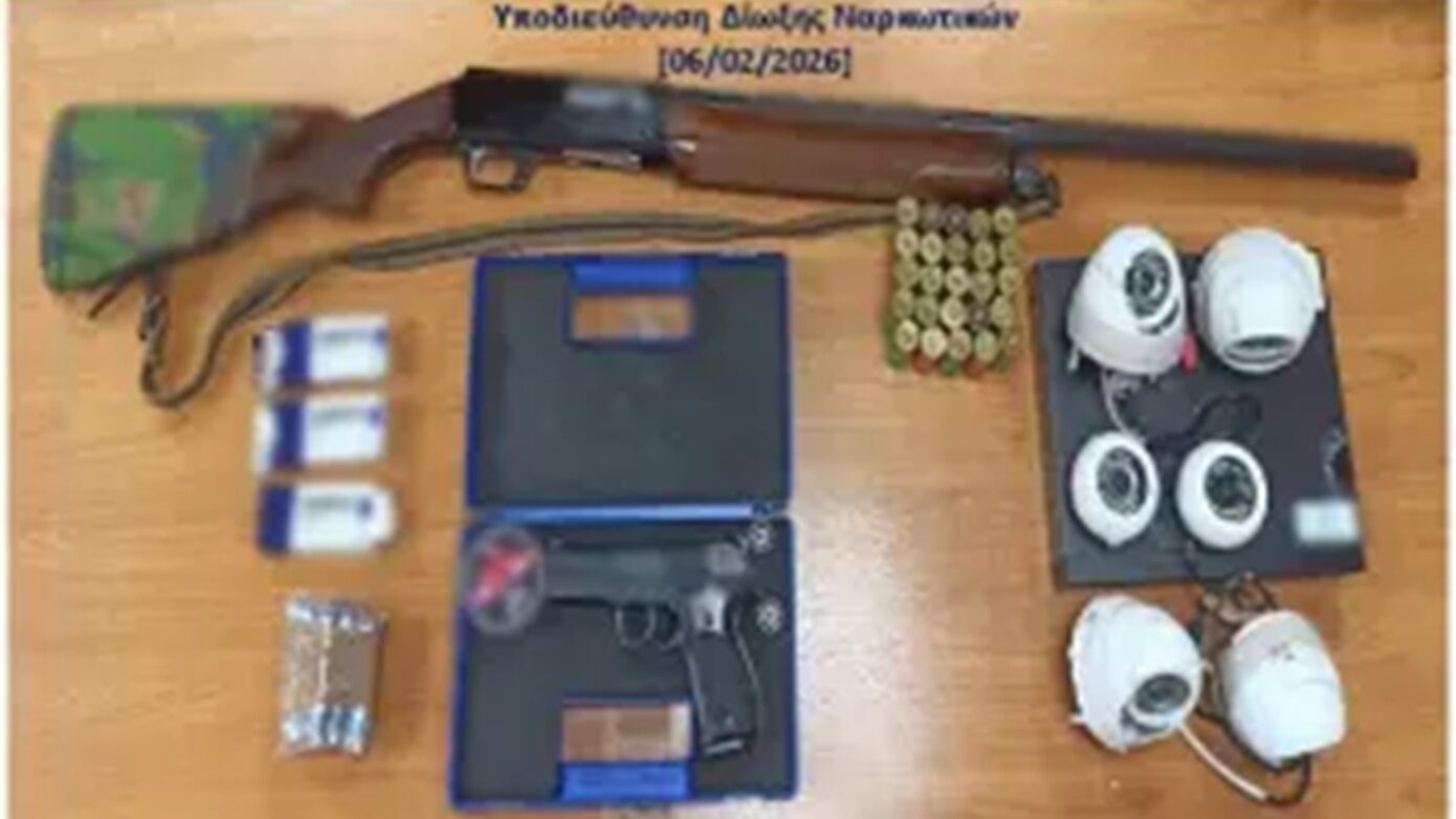 Άνω Λιόσια: Σύλληψη 66χρονου με ναρκωτικά, όπλα και πυρομαχικά
