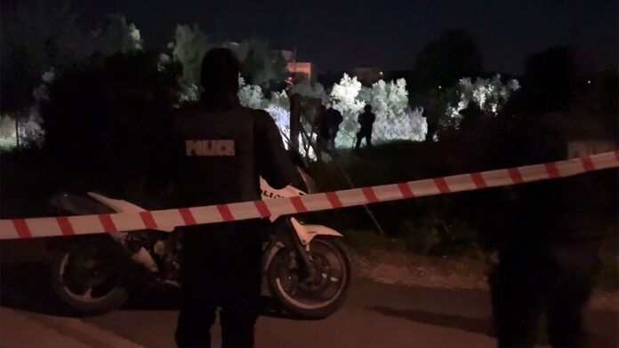 Έξι ώρες κράτησε το δράμα με πρωταγωνιστή τον Χρήστο Μαυρίκη – Οι πυροβολισμοί, οι διαπραγματεύσεις και η σύλληψη του «αρχικοριού»