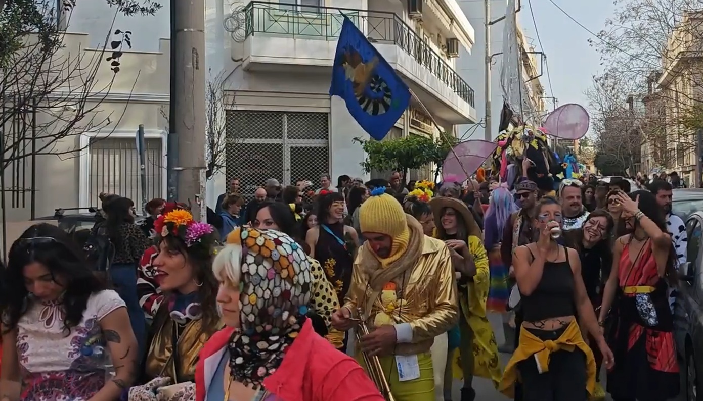 Απόκριες στην Αθήνα: Χοροί και μαγευτικές μελωδίες στο Καρναβάλι Μεταξουργείου