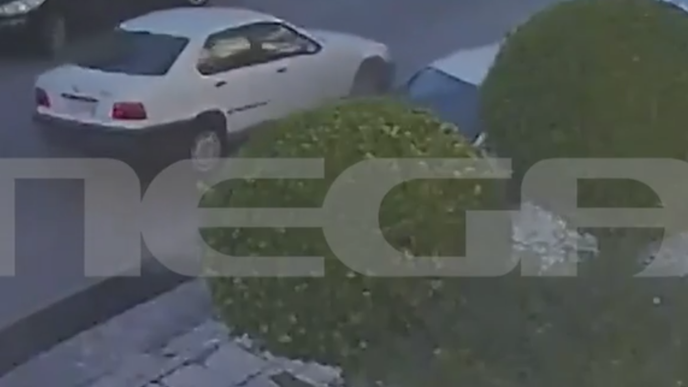 Οδηγός υπό την επήρεια αλκοόλ στον Άλιμο κατέστρεψε 11 οχήματα: «Έλεγε σιγά, τι έκανα» – Βίντεο ντοκουμέντο
