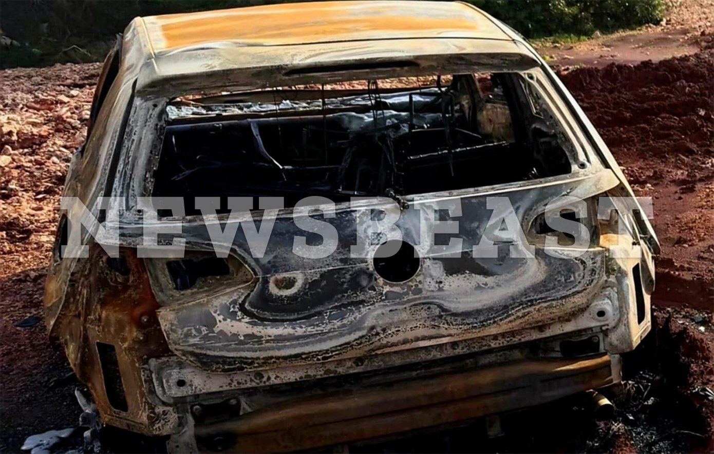 Καμένο όχημα των δολοφόνων του 27χρονου στη Νέα Πέραμο – Αποκαλυπτική φωτογραφία
