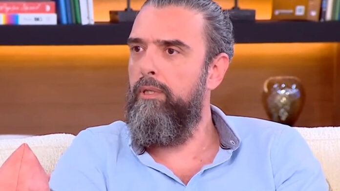 Τσαφούλιας: Στην Ελλάδα ο καλλιτέχνης οφείλει να είναι αριστερός, άπλυτος και σεξουαλικά ανενεργός