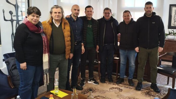 Αντιπροσωπεία της Διδασκαλικής Ομοσπονδίας Ελλάδας συναντά τον Δήμαρχο Πατρέων