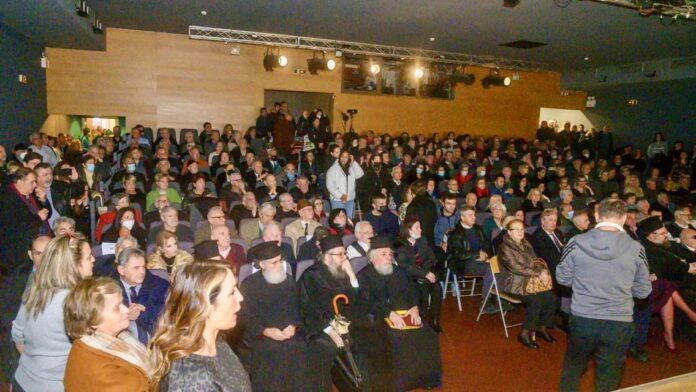Δ. Καλλιθέας: Εντυπωσιακή η προσέλευση του κοινού στην κοπή πίτας της παράταξης «Ενωμένοι Μπροστά»
