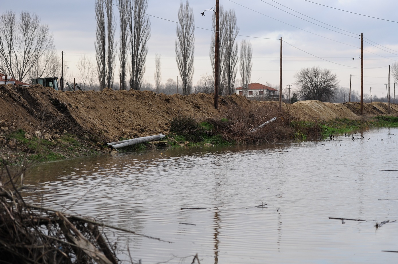 Σήμανε συναγερμός 112 για πλημμύρα του ποταμού Έβρου στα Λάβαρα – Ενίσχυση ετοιμότητας στην περιοχή