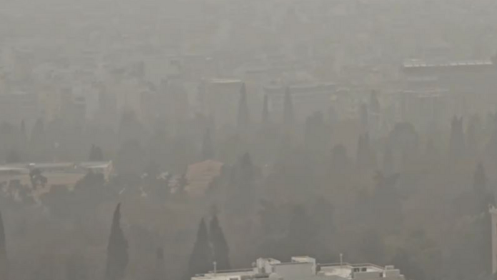 Ο Εθνικός Κήπος «χάθηκε» στην αφρικανική σκόνη – Βίντεο με την πυκνή «ομίχλη» από ψηλά