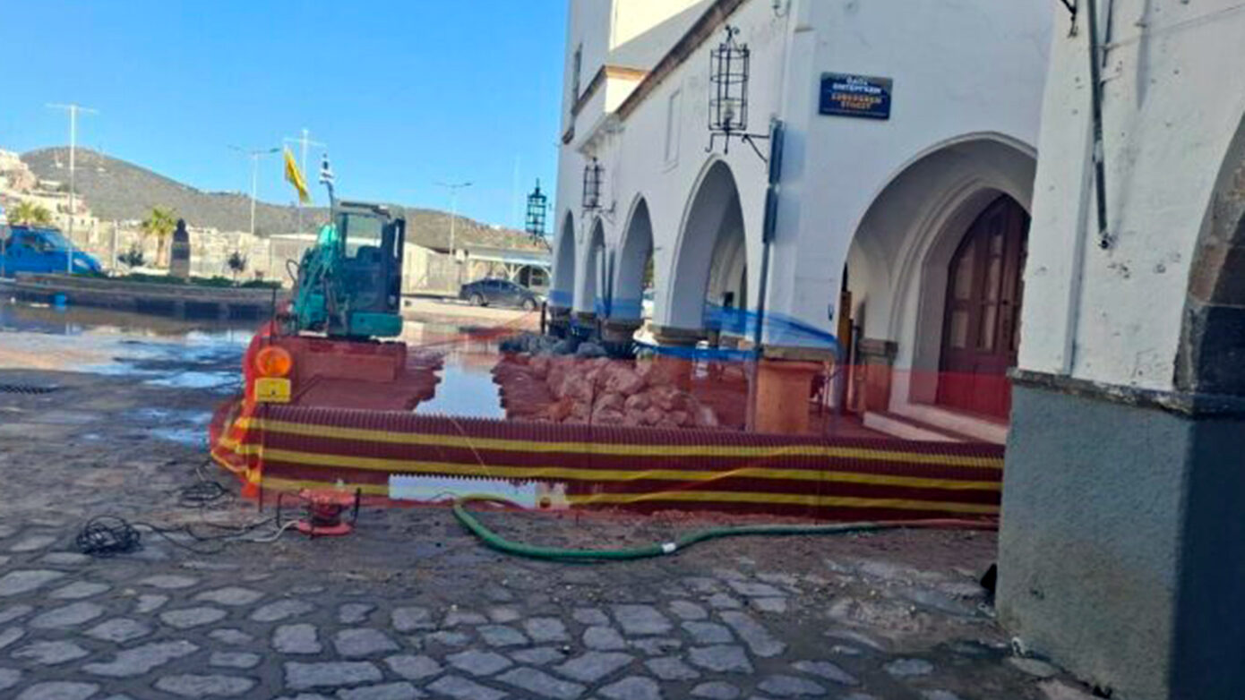 Πλημμυρισμένη για έναν μήνα η Πάτμος – Αναστολή στο έργο διαχείρισης ομβρίων