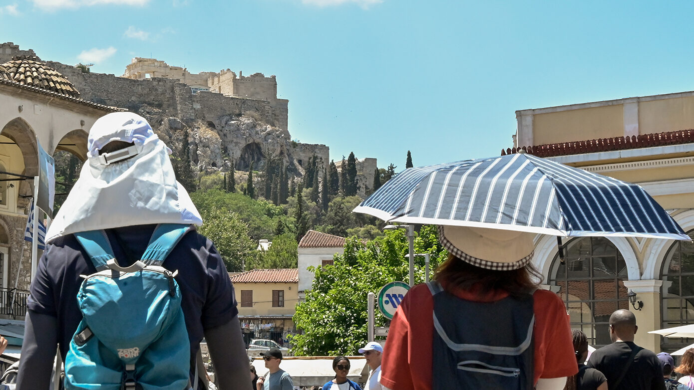 Εκρηκτική άνοδος τουριστών στην Ελλάδα το 2025: Έσοδα άνω των 23 δισ. ευρώ, αναφέρει το γερμανικό RND – Άνοδος επισκεπτών 5,6%