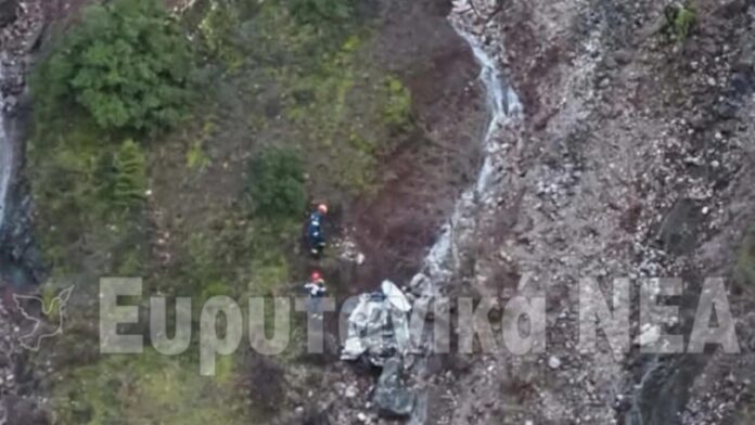 Ατύχημα στην Ευρυτανία: Όχημα κατρακύλησε σε γκρεμό 300 μέτρων – Δείτε εικόνες