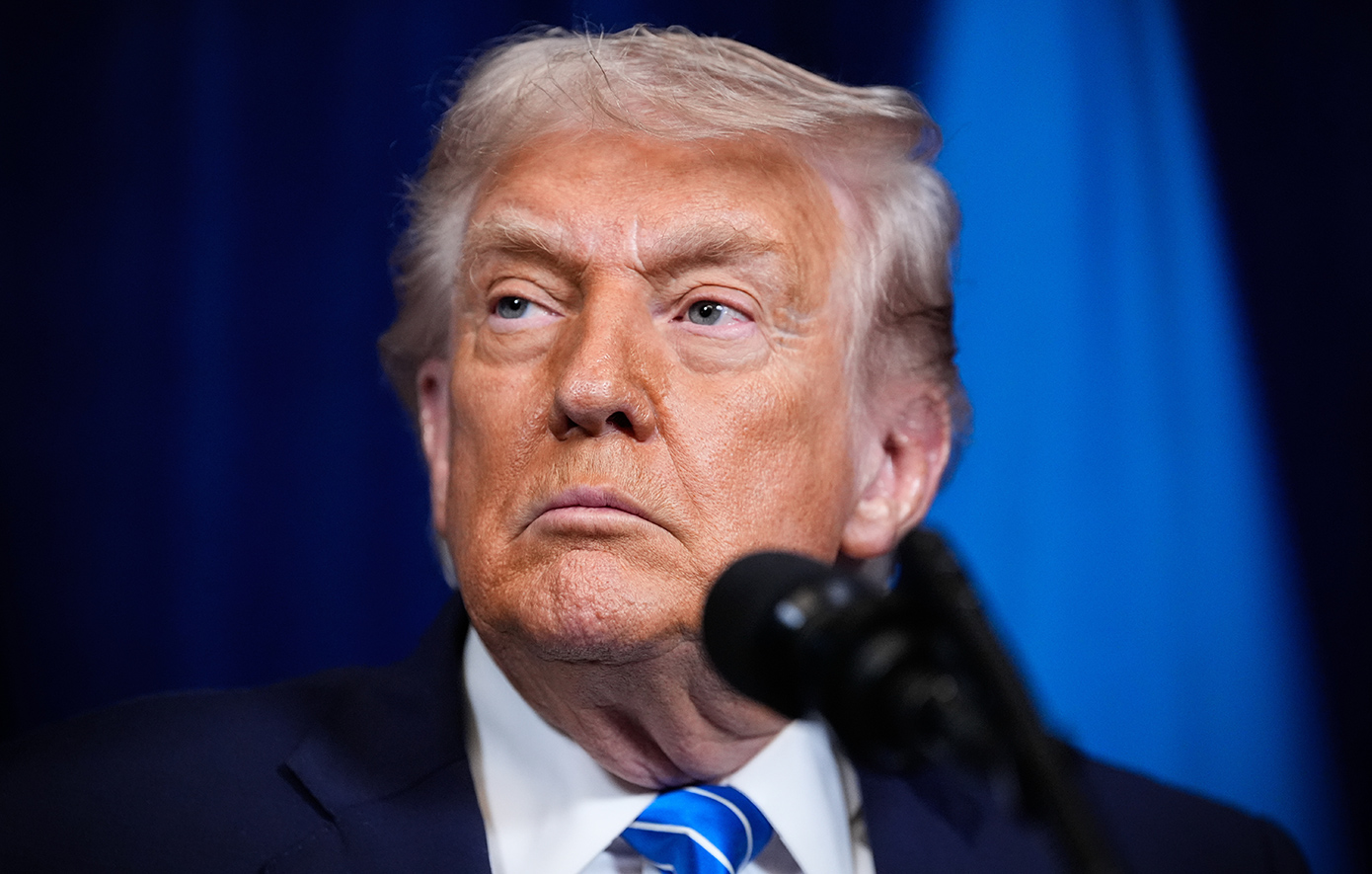 Ο Ντόναλντ Τραμπ εξετάζει μείωση φόρων σε προϊόντα χάλυβα και αλουμινίου – Οι φόροι επιβαρύνουν τους καταναλωτές