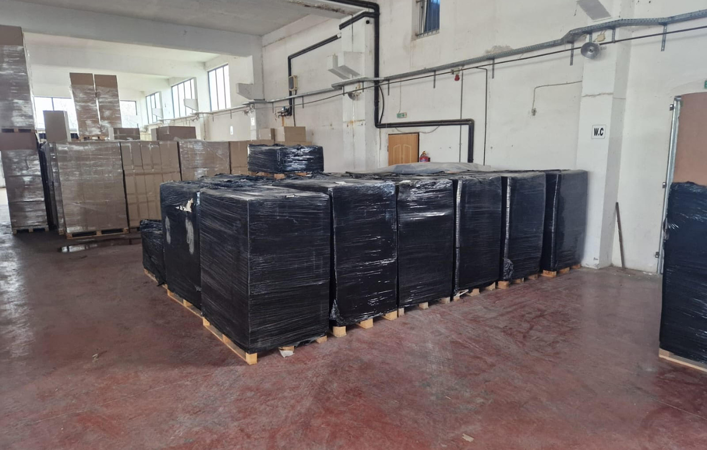 25 συλλήψεις για το δίκτυο παράνομων τσιγάρων – Βίντεο και εικόνες από την επιχείρηση σε Αττική, Βοιωτία, Μαγνησία και Κατερίνη