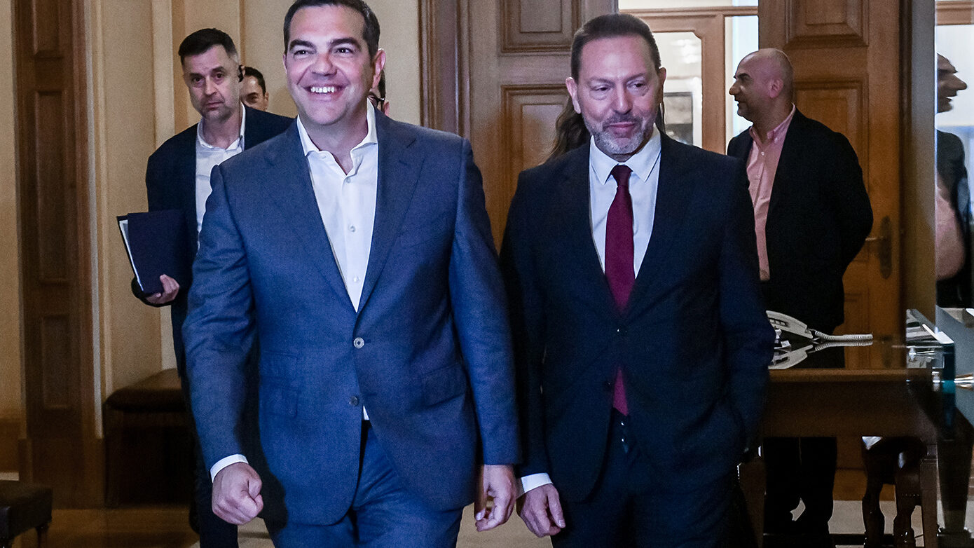 Σφοδρή αντιπαράθεση Στουρνάρα-Τσίπρα: «Με κατηγορεί για πολιτική προκατάληψη εκείνος που πίστευε ότι η κεντρική τράπεζα πρέπει να σιωπά»
