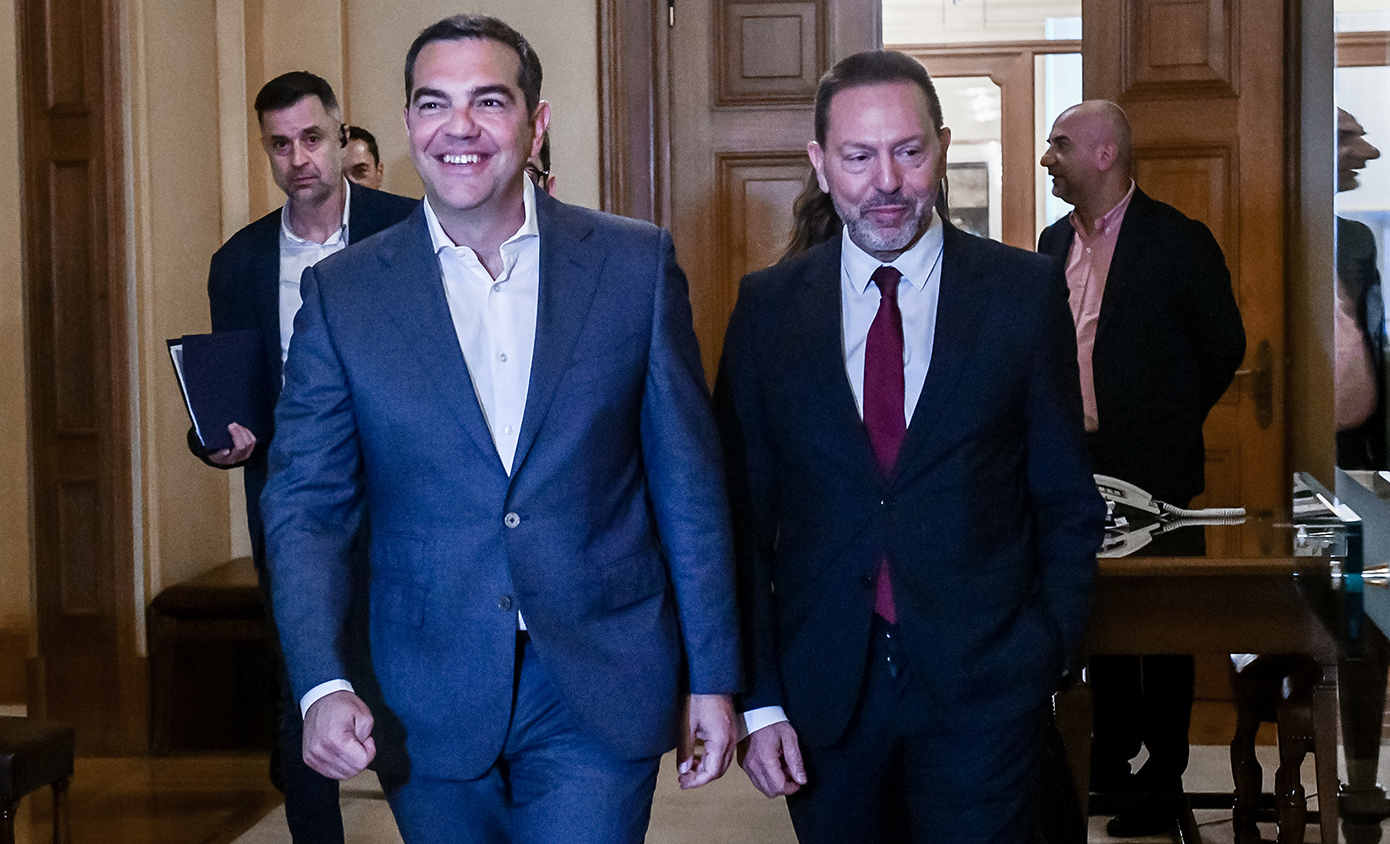 Σφοδρή αντιπαράθεση Στουρνάρα-Τσίπρα: «Με κατηγορεί για πολιτική προκατάληψη εκείνος που πίστευε ότι η κεντρική τράπεζα πρέπει να σιωπά»